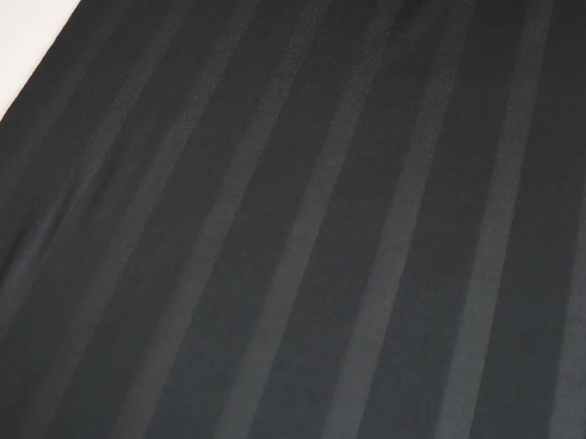 Line — woven jacquard pattern sample