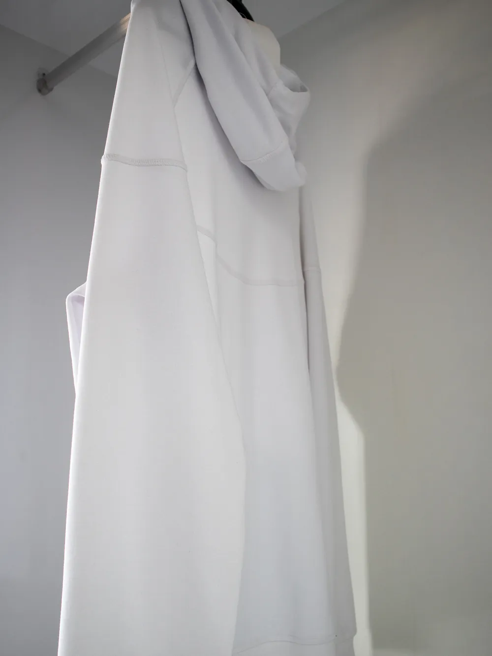 Hoodies — Zipped and pullover, cotton-rich or performance (2)