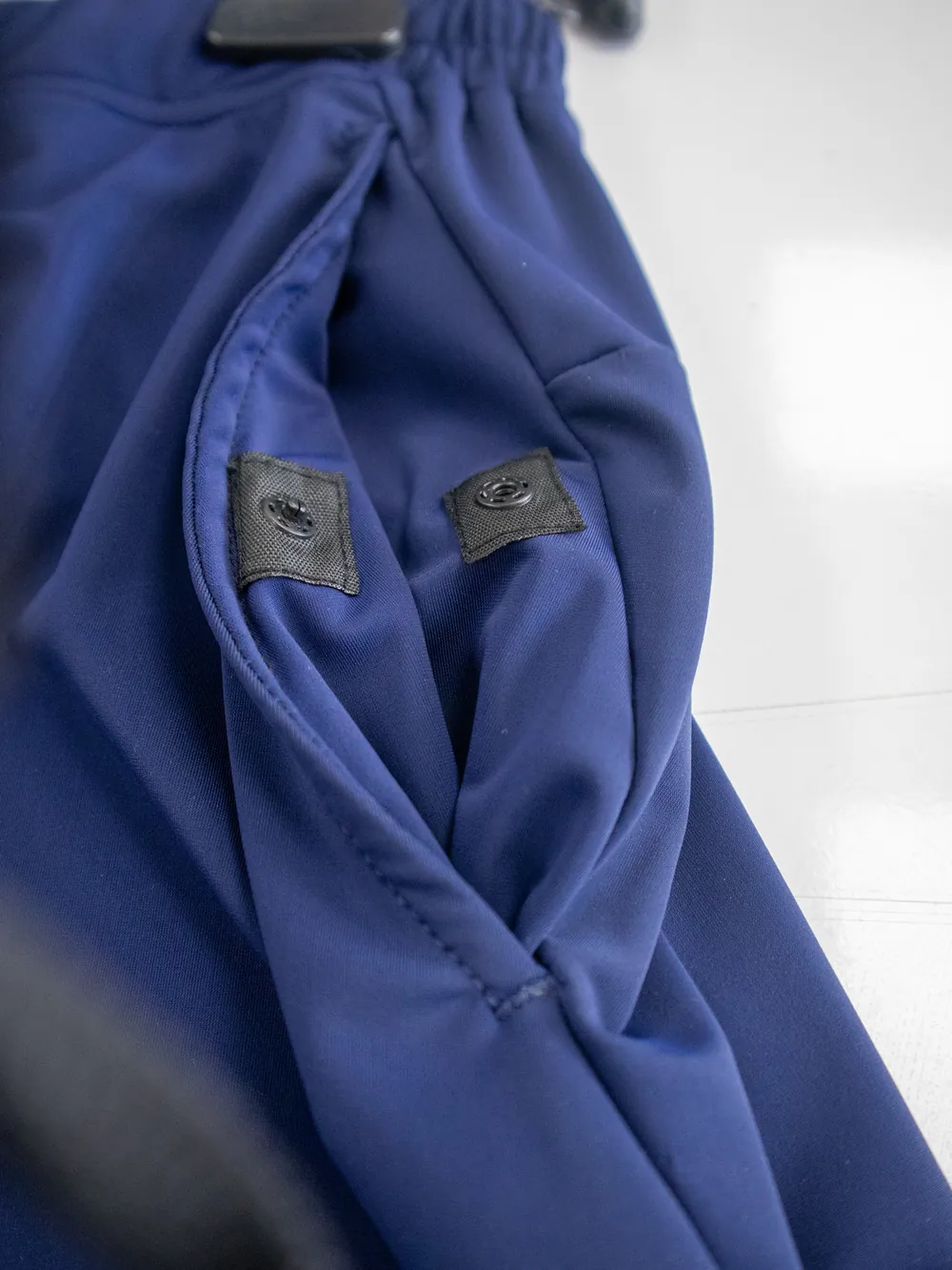 Running shorts — Lightweight shorts, zipped pockets available (3)